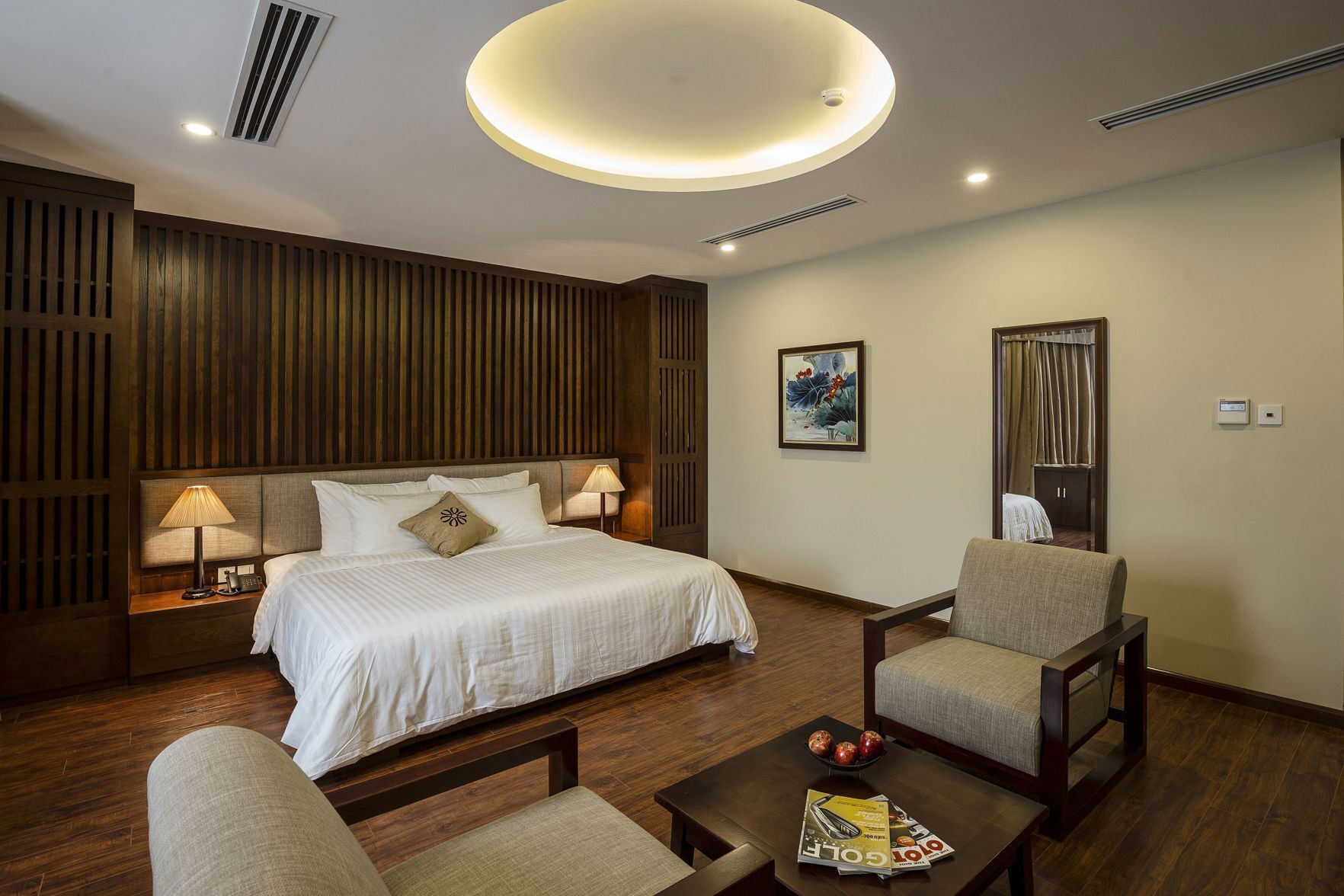 Minibar, in-room safe, desk, soundproofing