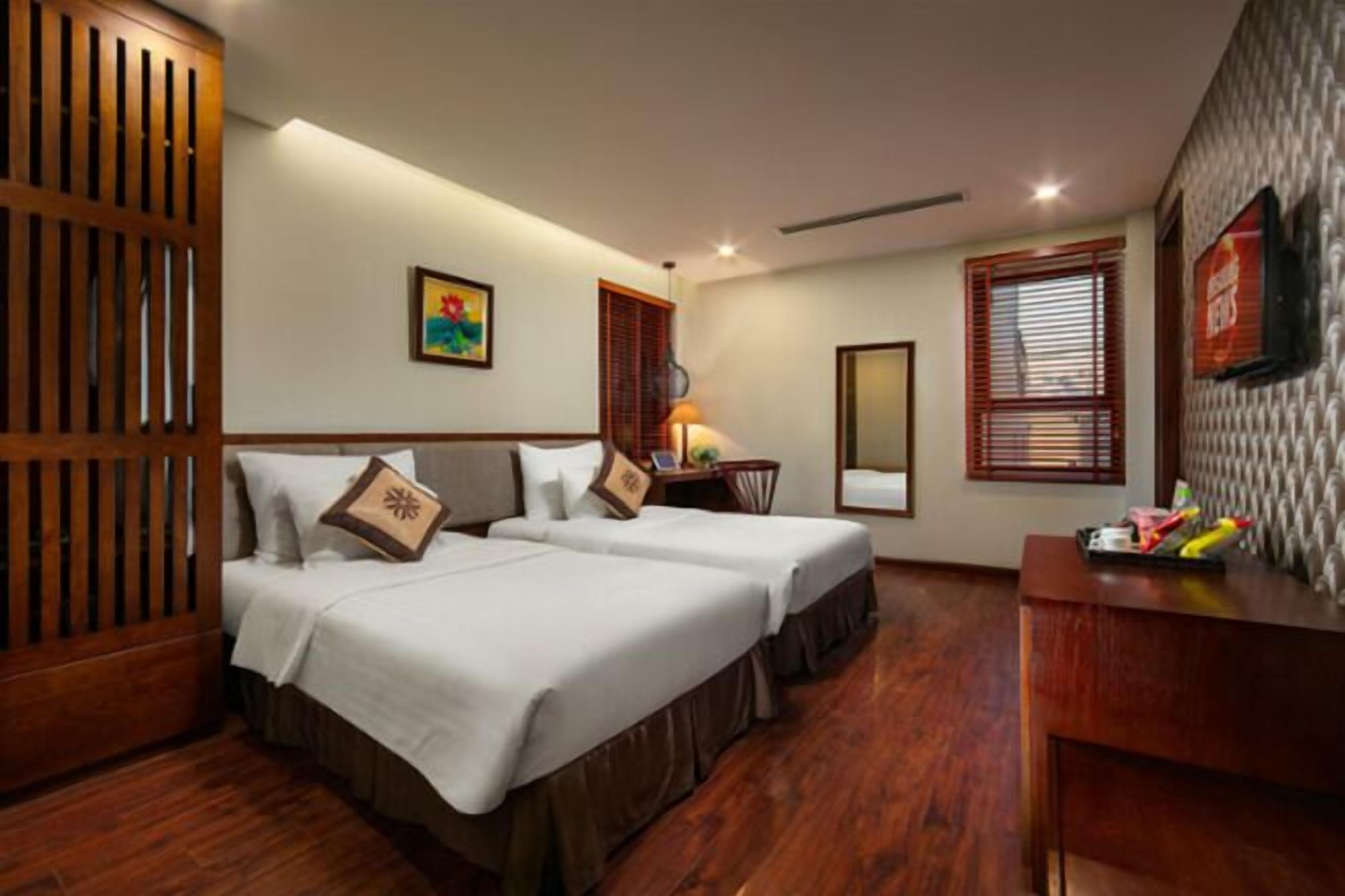 Minibar, Zimmersafe, Schreibtisch, schallisolierte Zimmer