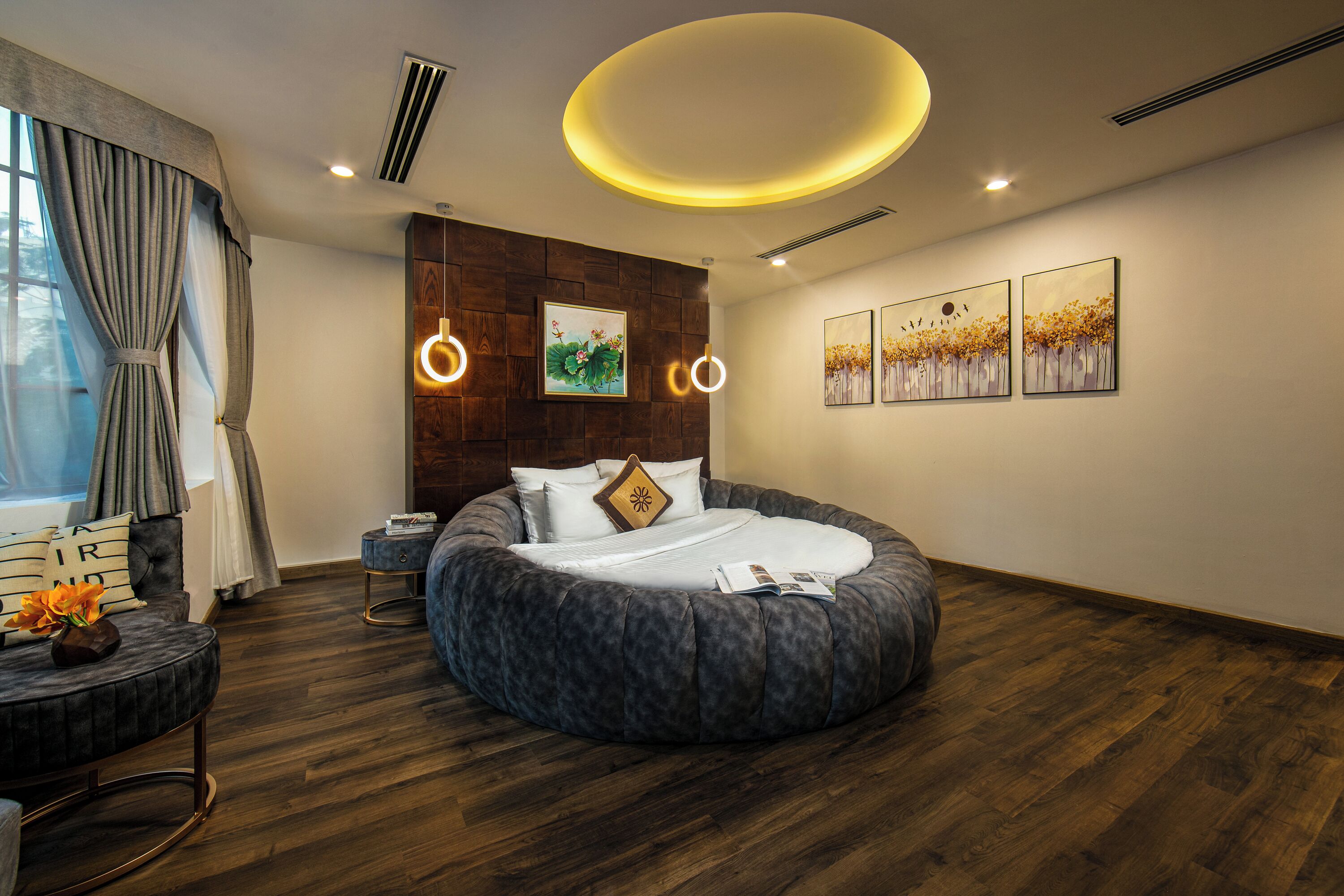 Junior Suite | Living area | LCD TV