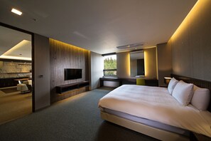 Suite (A) | Literie de qualité, couette en duvet, articles de minibar gratuits
