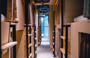 Yhteismajoitus, sekamajoitus | Kylpyhuone | Ilmaiset hygieniatuotteet, hiustenkuivaaja, bidee, pyyhkeet