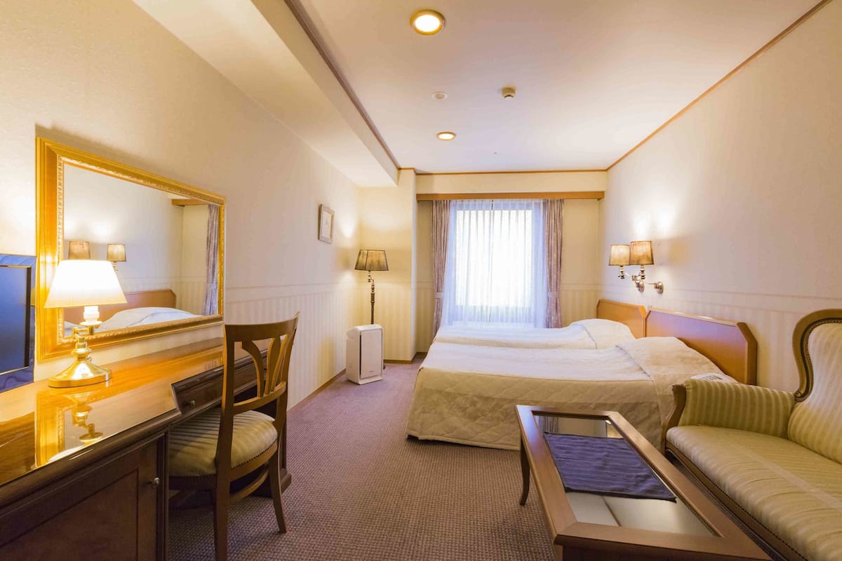 standard triple room, smoking | room amenity