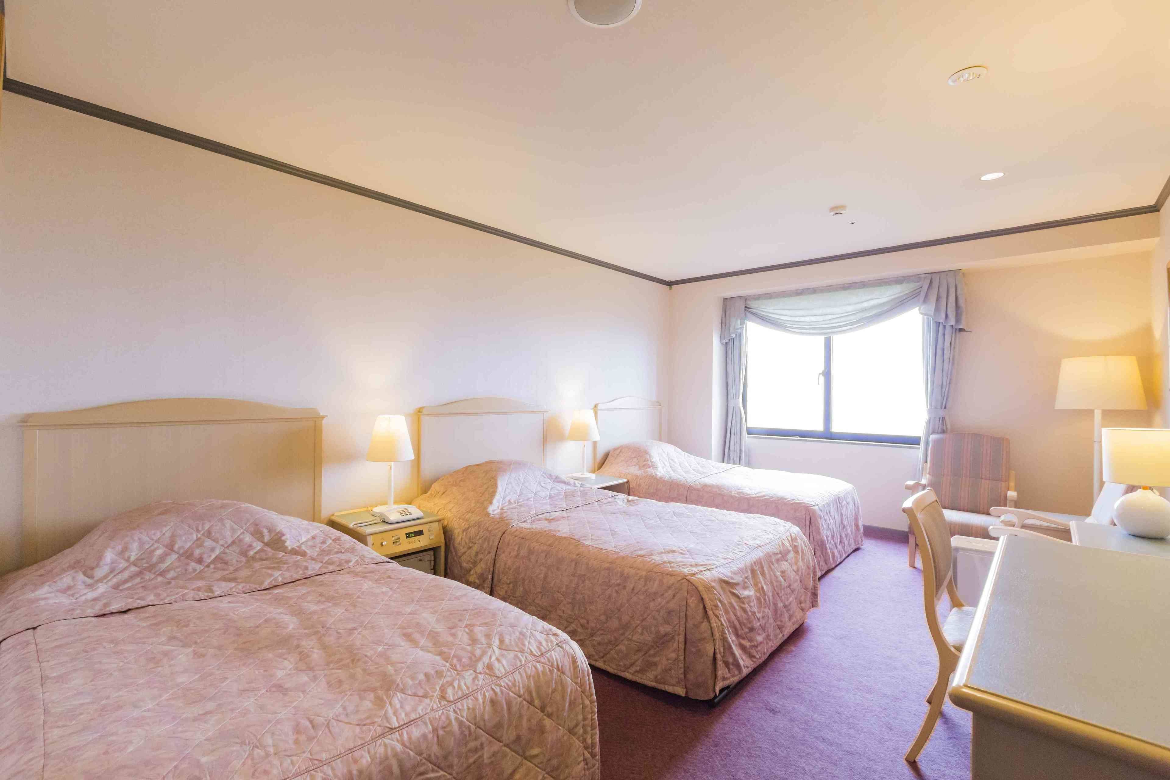 in-room safe, soundproofing, free wifi, wheelchair access