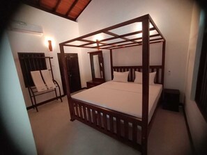 Chambre Deluxe Double ou avec lits jumeaux, 3 chambres, vue piscine