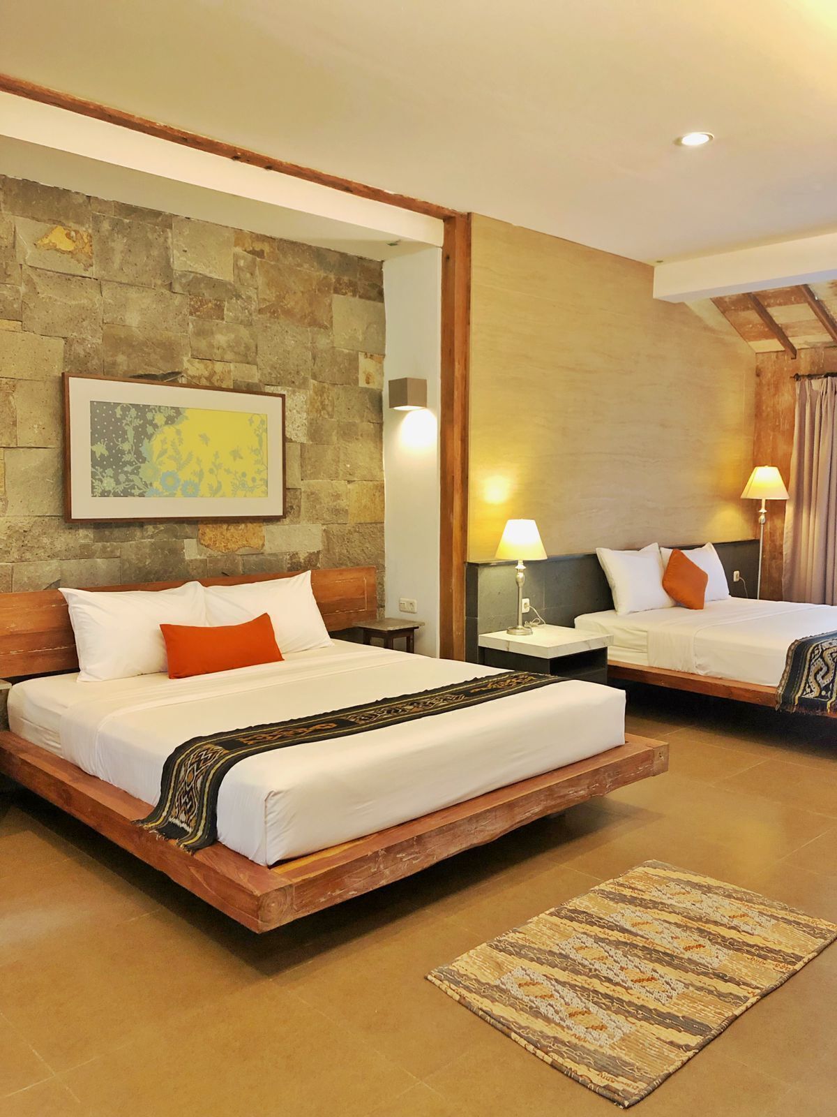 Premium bedding, minibar, desk, blackout curtains