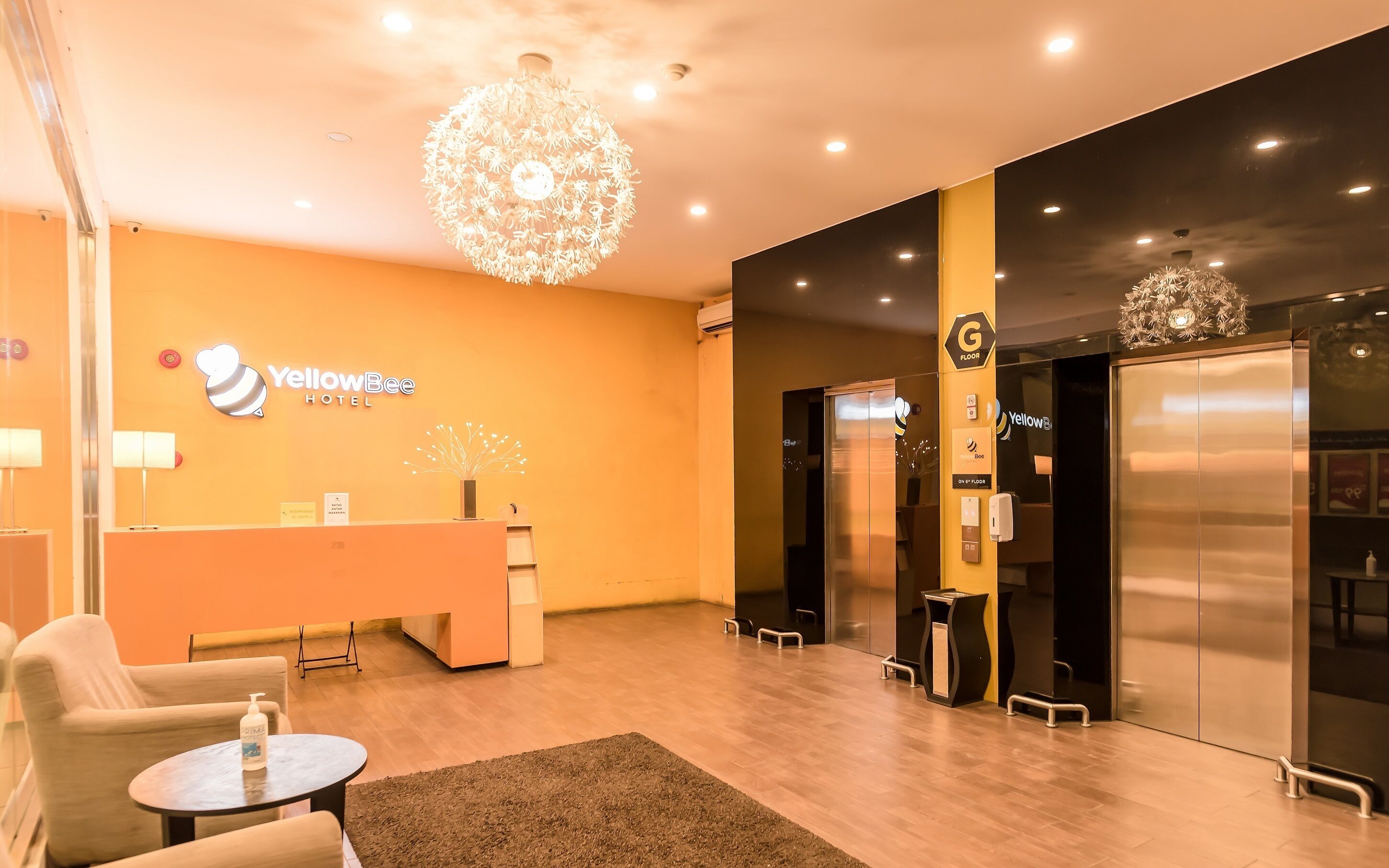Photo - Yellow Bee Tangerang