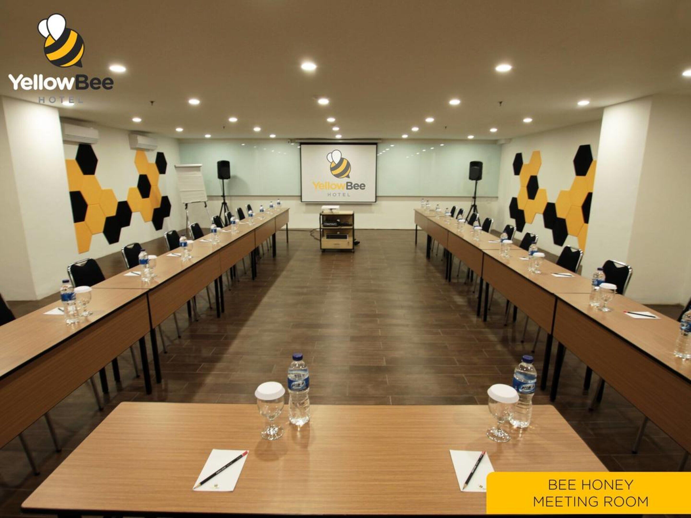 Photo - Yellow Bee Tangerang