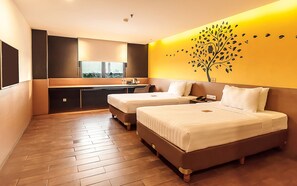 Desk, blackout drapes, free WiFi, bed sheets