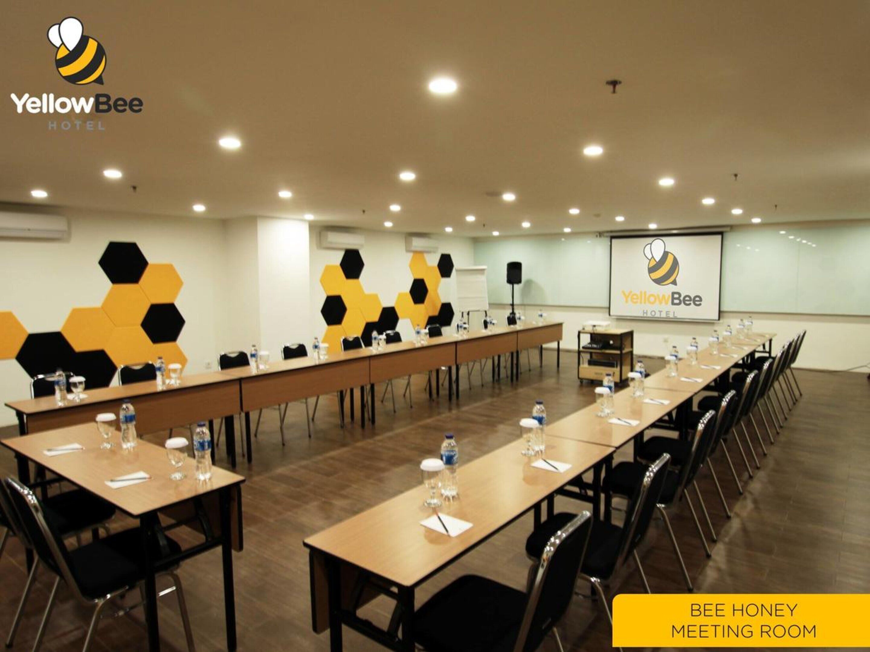 Photo - Yellow Bee Tangerang