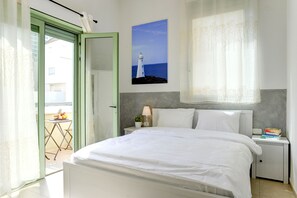 Apartment, 2 Bedrooms, Sea View (HaRav Kuk street. 11) | 1 bedroom, premium bedding, in-room safe, iron/ironing board - Trio Tel-aviv (Tel Aviv)