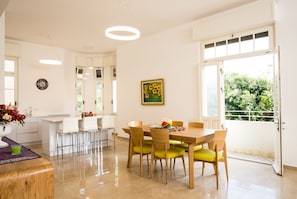1 bedroom, premium bedding, in-room safe, iron/ironing board - Trio Tel-aviv (Tel Aviv)