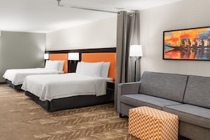 Studio, 2 Queen Beds, Accessible (Roll-in Shower) | Living area