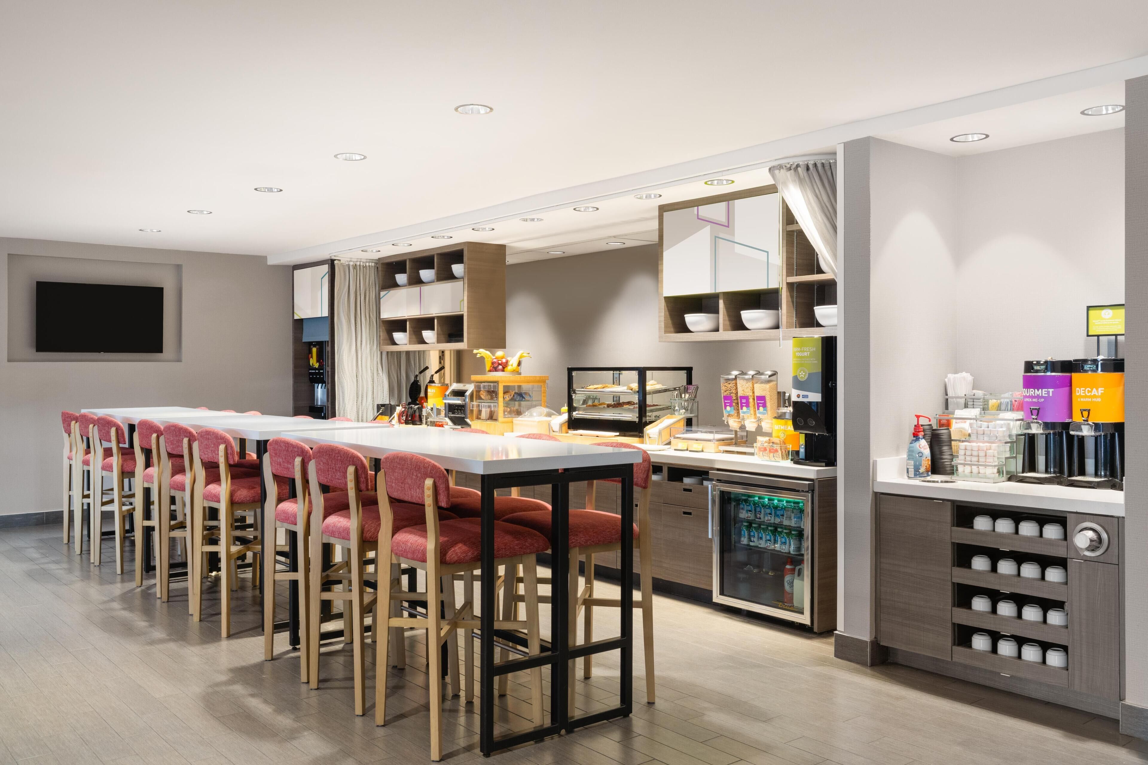 Free daily buffet breakfast 