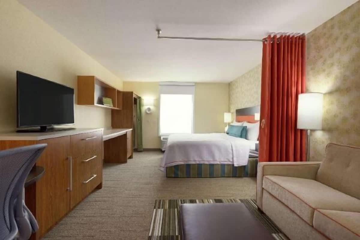 Premium bedding, pillowtop beds, in-room safe, blackout drapes