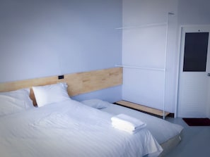 Chambre Double Supérieure | Fer et planche à repasser, lits pliants/supplémentaires, Wi-Fi gratuit