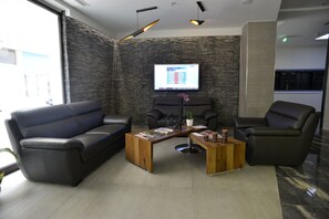 Lobby sitting area - Arus Hotel (Eskisehir)