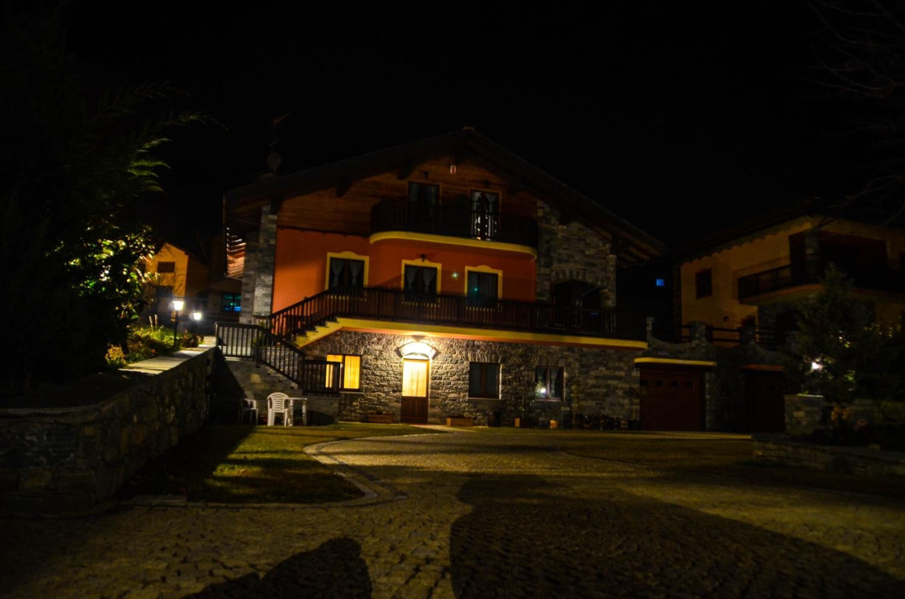 Esterni