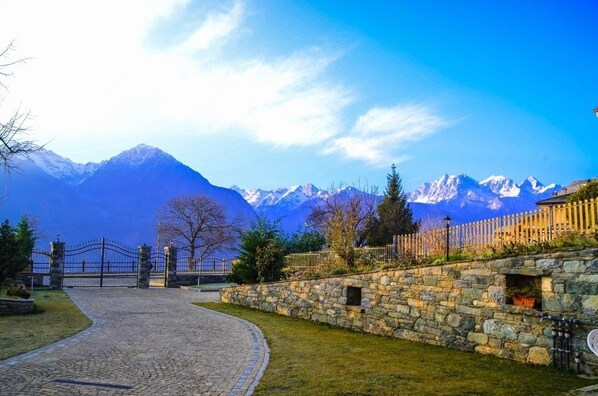 Exterior - Les Vrais Rayons (Verrayes)