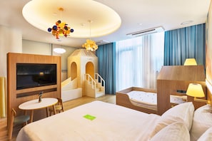 Kids Suite | Down comforters, minibar, in-room safe, desk - Wirye Militopiahotel By Marine (Seongnam)