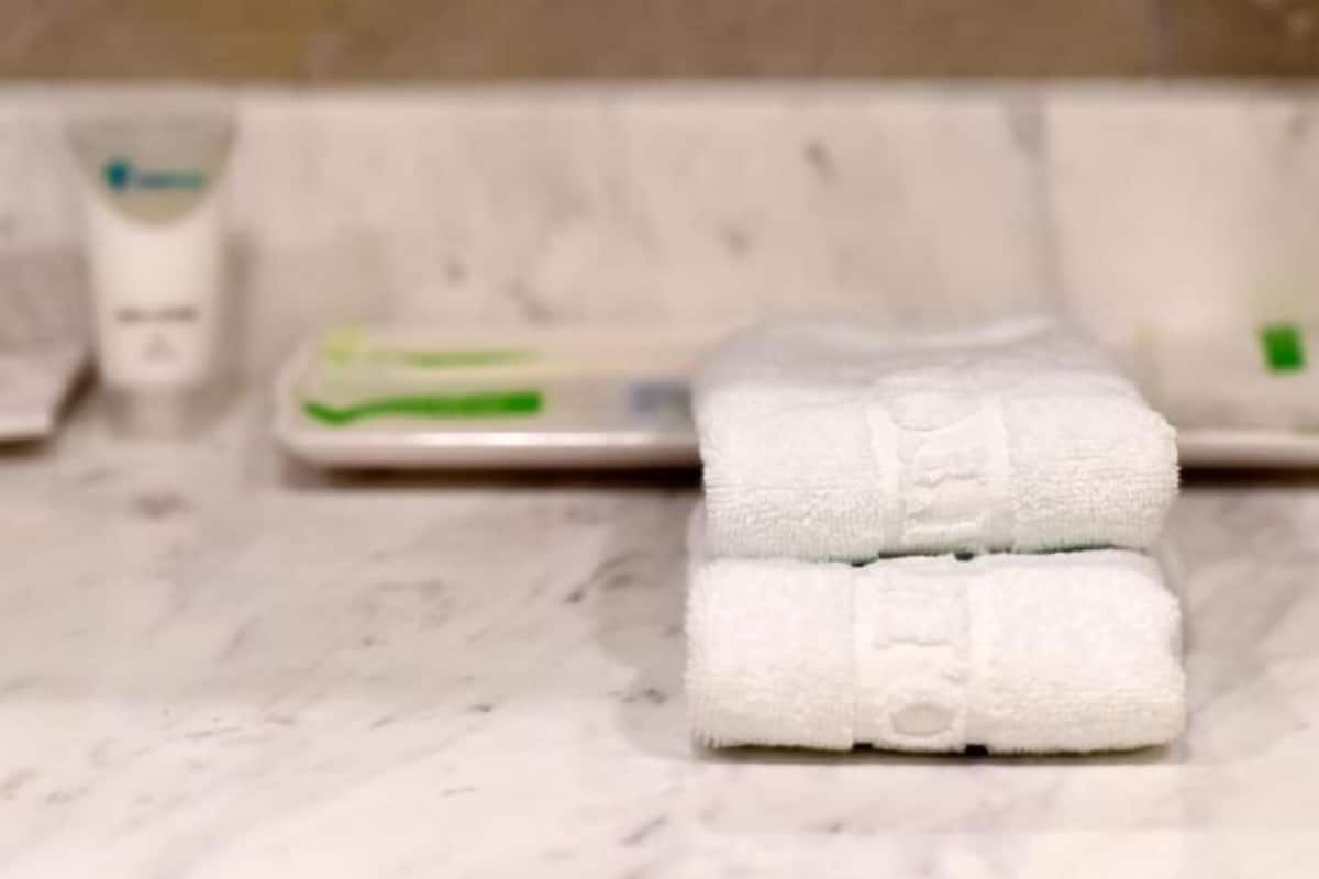 Shower, free toiletries, hair dryer, bathrobes