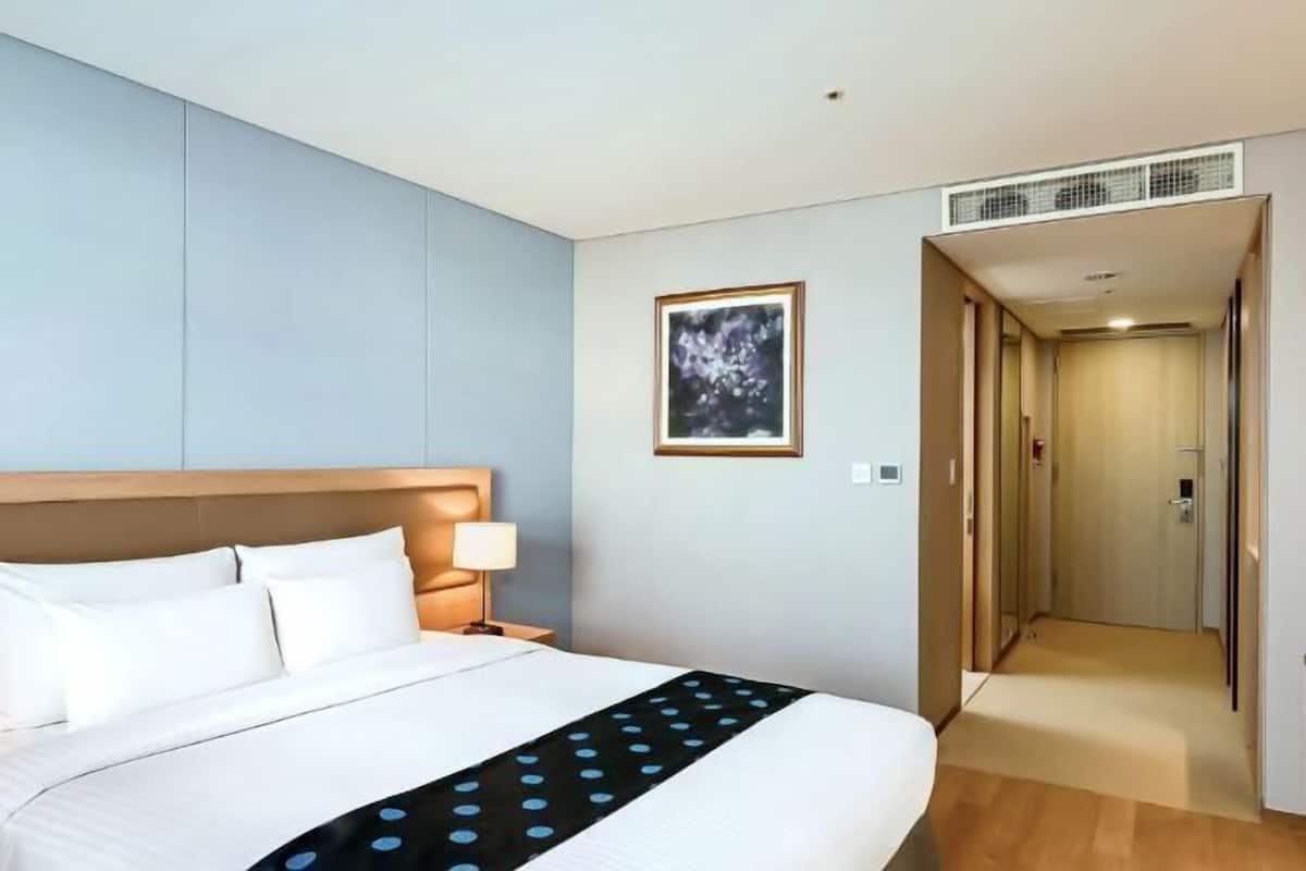 Couette en duvet d'oie, minibar, coffres-forts dans les chambres, bureau