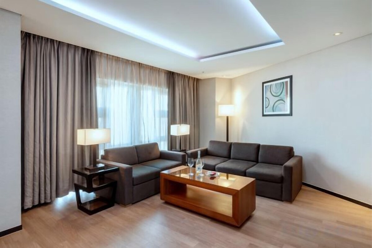Área de sala de estar | Smart TV de 55 pulgadas con canales digitales 
