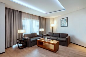 Junior Suite | Living area