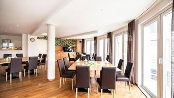 Tägliches inbegriffenes Frühstücksbuffet