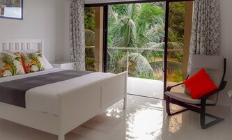 2 bedrooms, in-room safe, desk, iron/ironing board