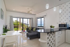 Appartement Prestige, 1 chambre | Aire de séjour | Téléviseur à écran plat