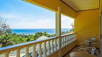Comfort Apartment, 2 Bedrooms, Ocean View | Balcony