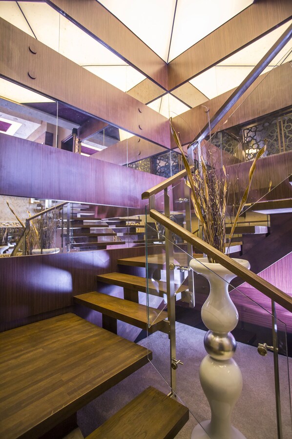 King Suit with Spa Bath | Frigobar, cofres nos quartos, quartos à prova de som