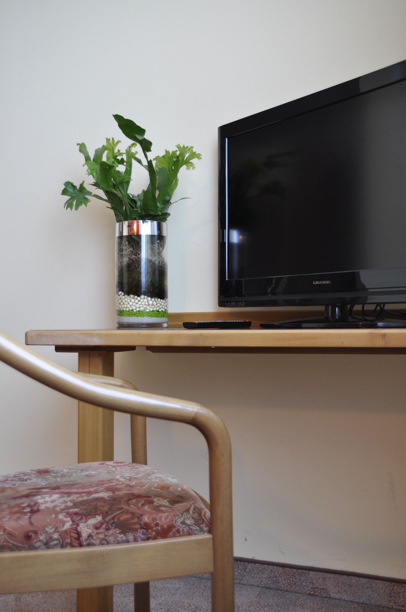 single room | room amenity