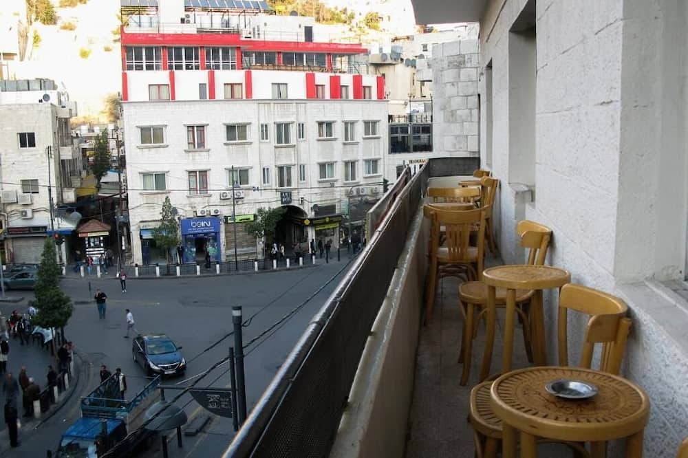 Cliff - Hostel