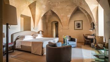 One bedroom Suite | 1 habitación, ropa de cama de alta calidad, edredón y minibar