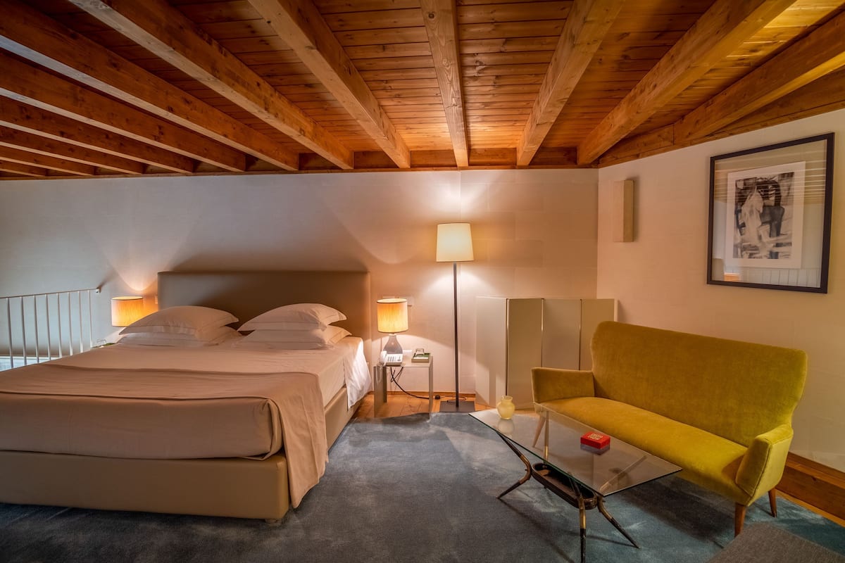Suite Duplex Romantica | 1 slaapkamer, luxe beddengoed, donzen dekbedden, een minibar