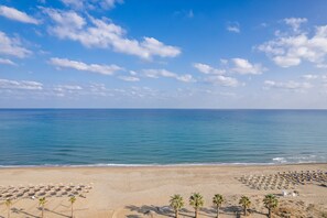 Beach nearby, sun loungers, beach umbrellas - Domenica Apartments (Rethymno)
