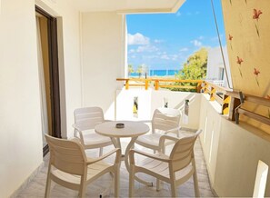 Perushuoneisto, merinäköala | Parveke