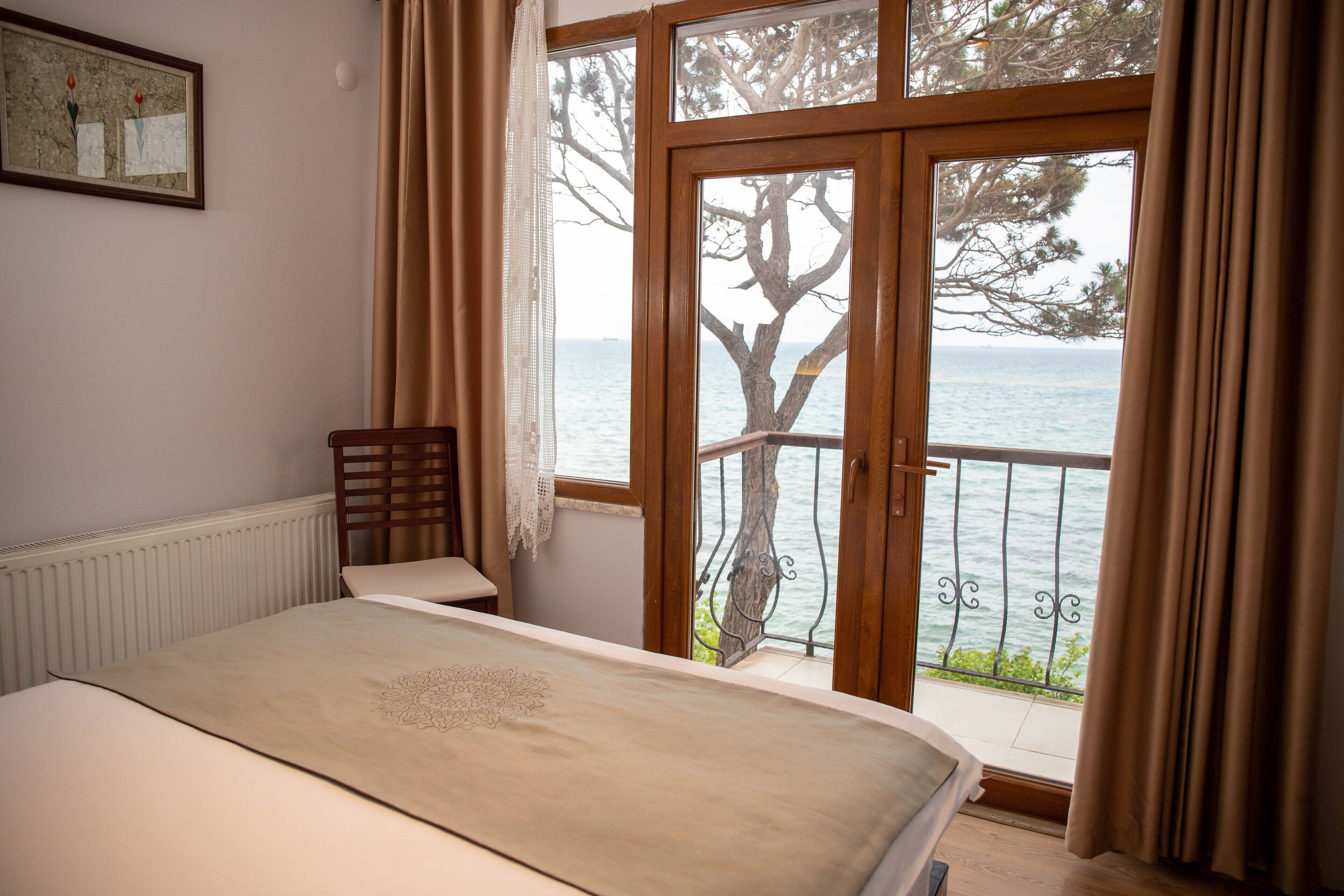 1 bedroom, minibar, in-room safe, desk