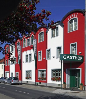  واجهة المنشأة