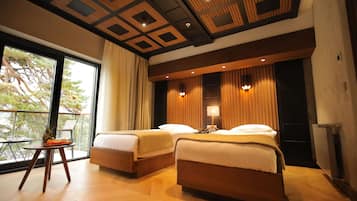 Minibar, desk, rollaway beds, free WiFi
