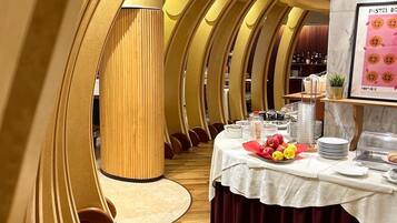 Desayuno bufé gratuito y diario