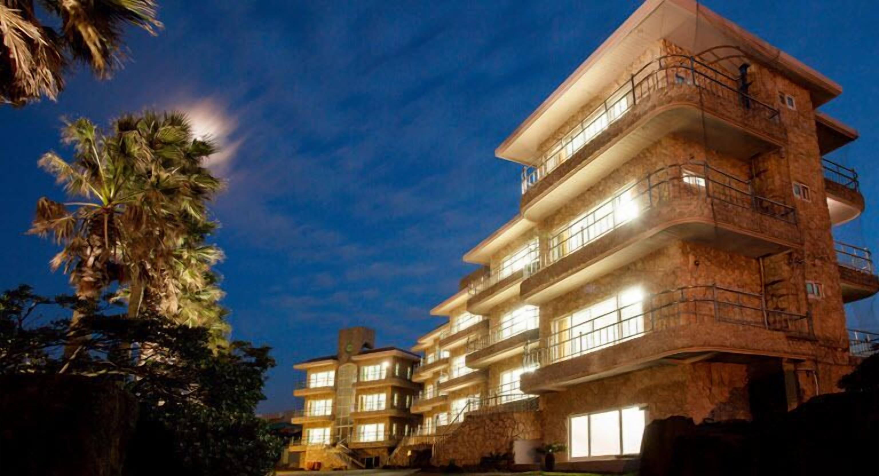 숙박 시설 정면