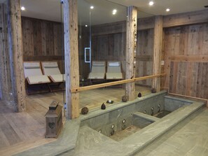 Sauna, hot tub, steam room, Turkish bath/hammam, Ayurvedic treatments