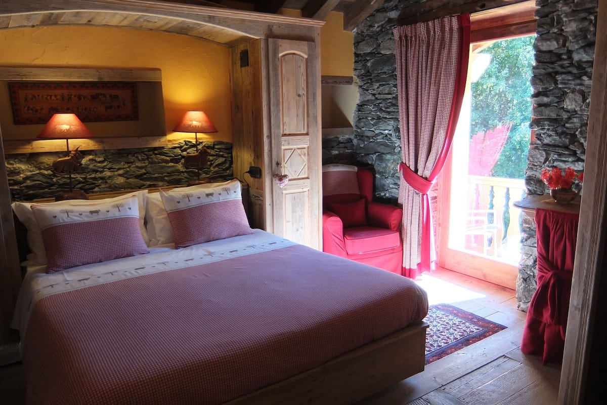 Double or Twin Room, Balcony | Egyptian cotton sheets, premium bedding, down comforters, desk