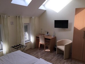 1 bedroom, desk, laptop workspace, blackout curtains