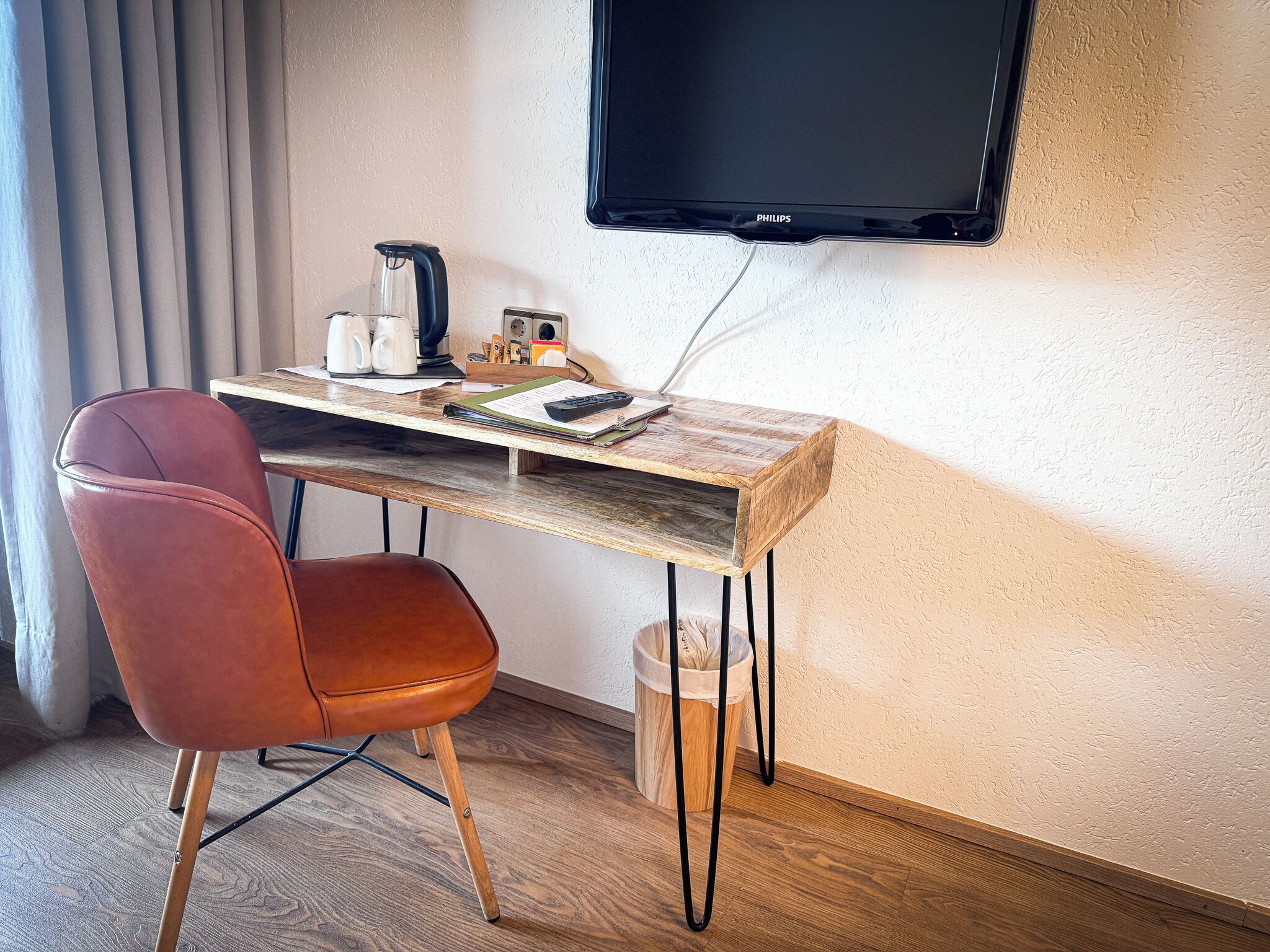 classic double or twin room, 1 bedroom, mountain view | 1 bedroom, premium bedding, in-room safe, desk