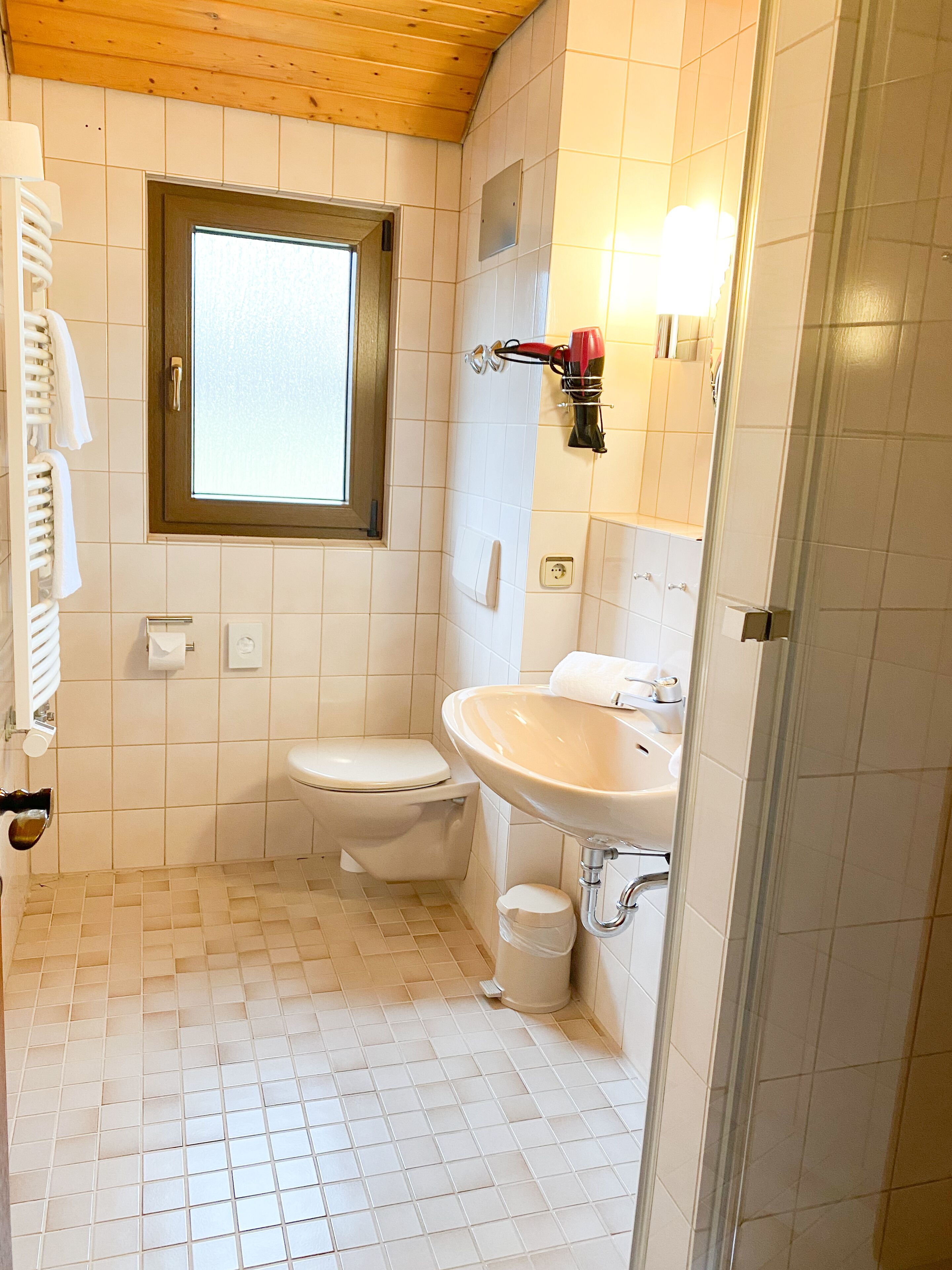 family room | in-room dining