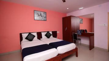 Standard Double or Twin Room, 1 Bedroom, Private Bathroom