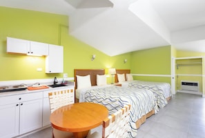 Classic Room with 2 Queen Beds